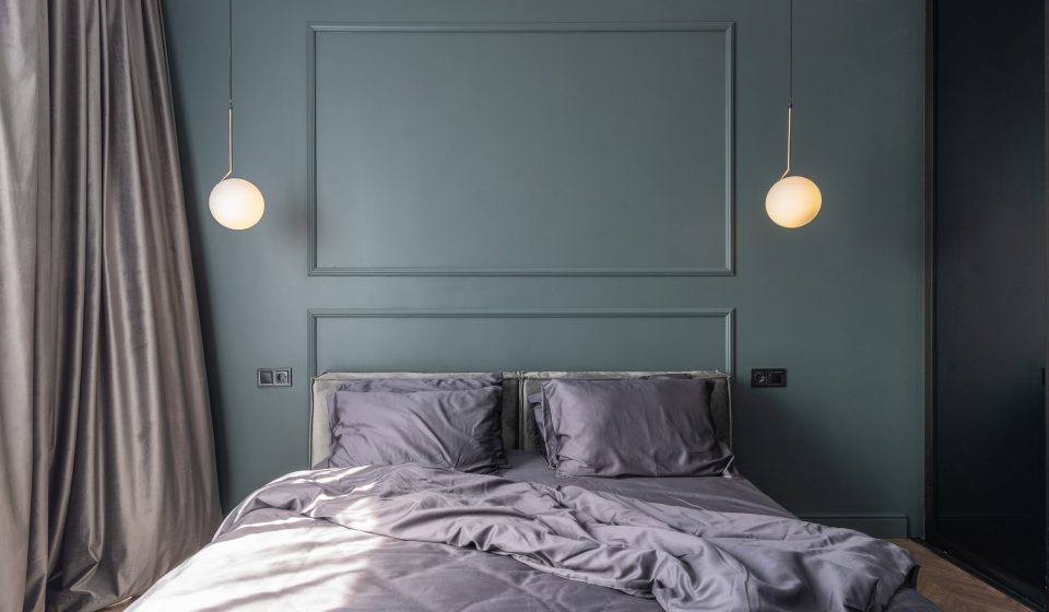 10 manieren om je slaapkamer groter te laten lijken
