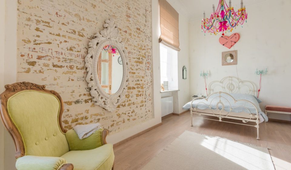 Shabby chic ontrafeld: hoe pas je het toe in je interieur?